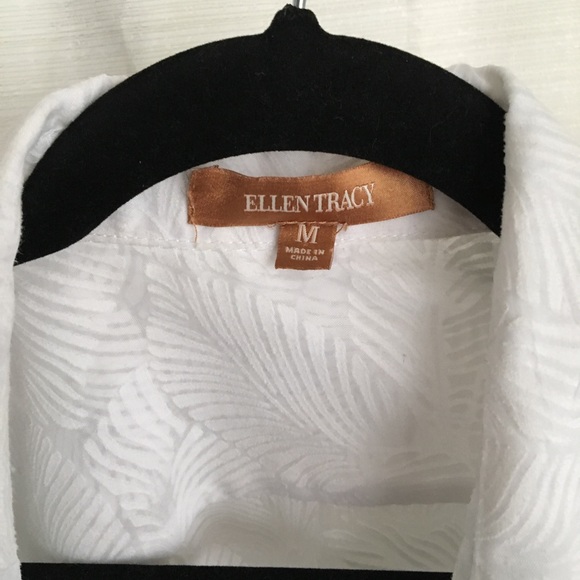 Ellen Tracy White Botton down Top (M) - Picture 7 of 8